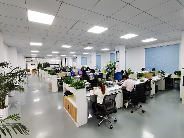 Type-C廠商在市場(chǎng)井噴中的挑戰(zhàn)與機(jī)遇：策略與展望